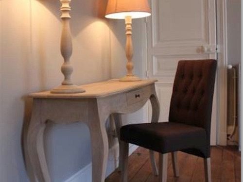 Apartment La Villa Beaupeyrat - Apparthotels De Charme Dans Batisse De Caractere A 400M Du Coeur De Ville De Limoges 4*